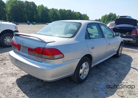 2001 Honda Accord 3.0 Ex z USA, uszkodzony, nr VIN 1HGCG16531A086287